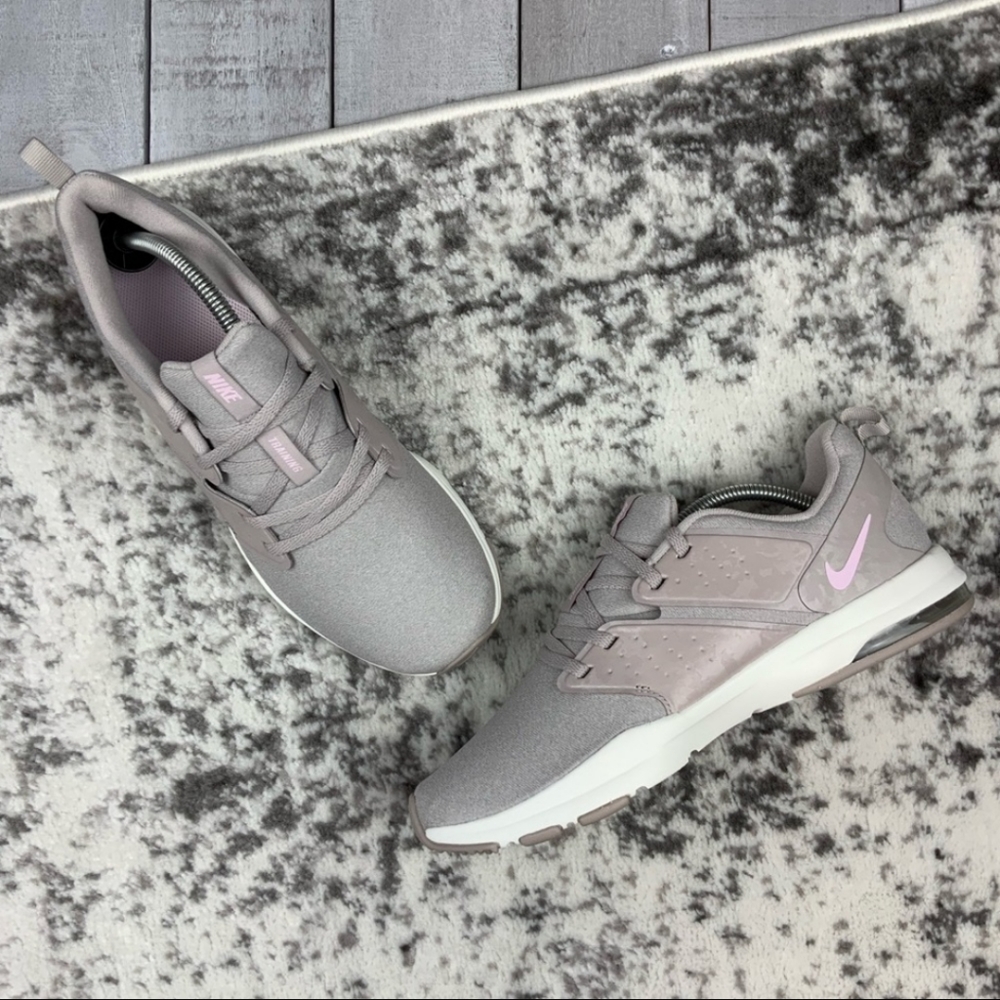 NIB WMNS Nike Air Bella TR women’s training shoes